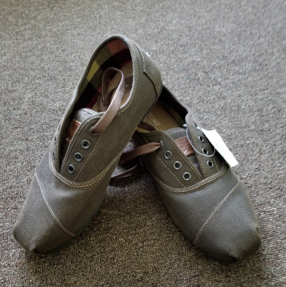 Brown twill TOM Cordones